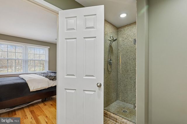 8019 GALLA KNOLL CIR, Springfield, VA 22153