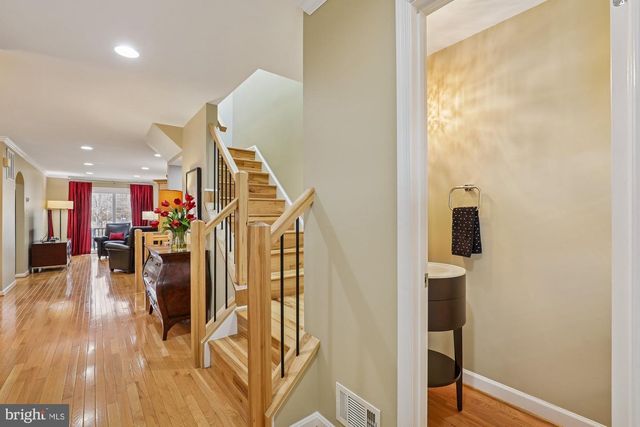 8019 GALLA KNOLL CIR, Springfield, VA 22153