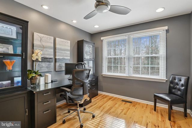 8019 GALLA KNOLL CIR, Springfield, VA 22153