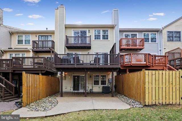 8019 GALLA KNOLL CIR, Springfield, VA 22153