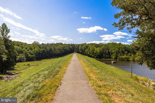 8019 GALLA KNOLL CIR, Springfield, VA 22153