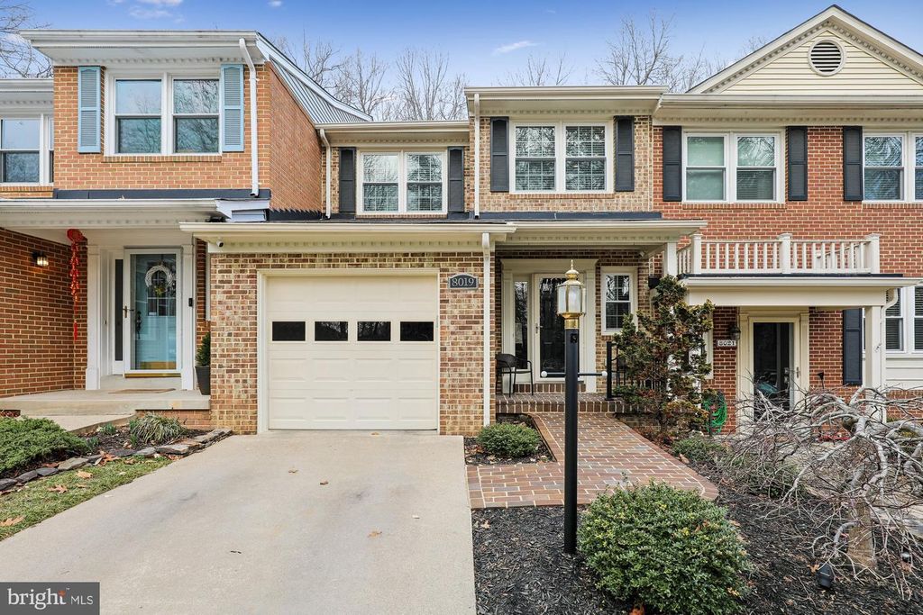 8019 GALLA KNOLL CIR, Springfield, VA 22153