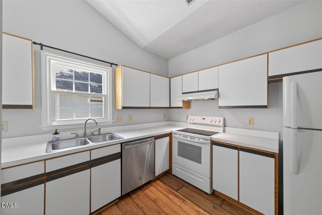 105 Ellsworth Place, Cary, NC 27511