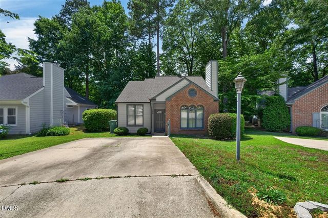 105 Ellsworth Place, Cary, NC 27511