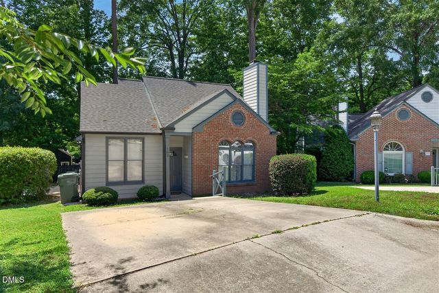 105 Ellsworth Place, Cary, NC 27511