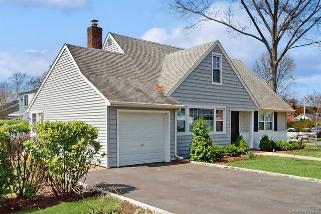 170 Wetherill Road, Garden City, NY 11530