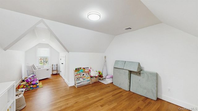 170 Wetherill Road, Garden City, NY 11530