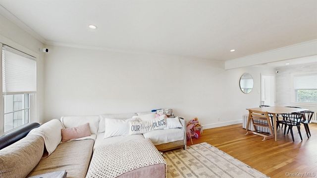 170 Wetherill Road, Garden City, NY 11530