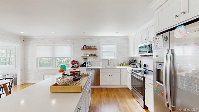 170 Wetherill Road, Garden City, NY 11530