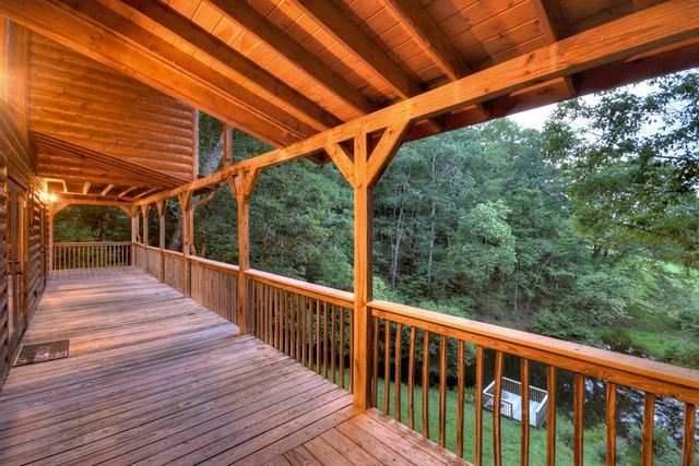 160 Mountain Field Drive, Suches, GA 30572