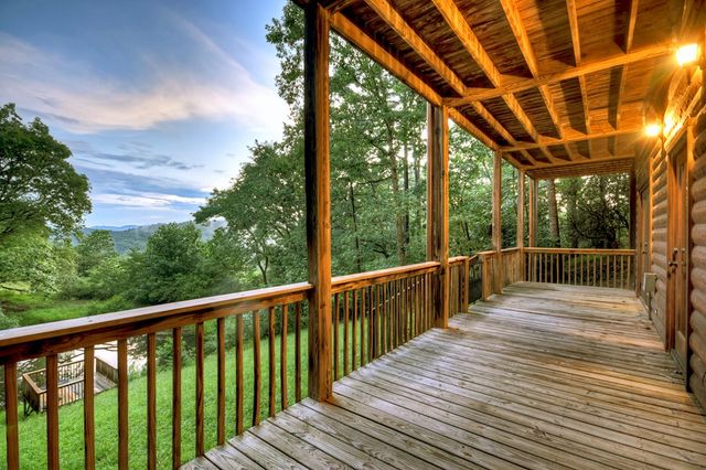 160 Mountain Field Drive, Suches, GA 30572