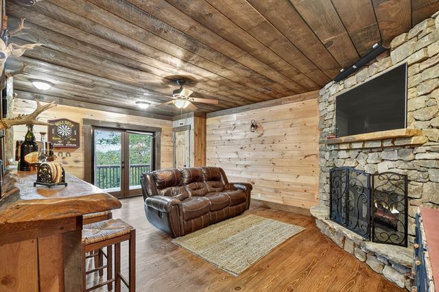 160 Mountain Field Drive, Suches, GA 30572