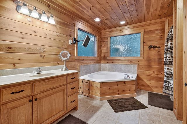 160 Mountain Field Drive, Suches, GA 30572