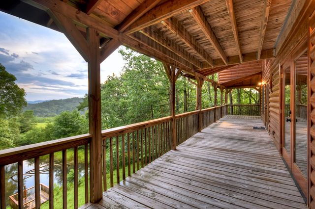 160 Mountain Field Drive, Suches, GA 30572