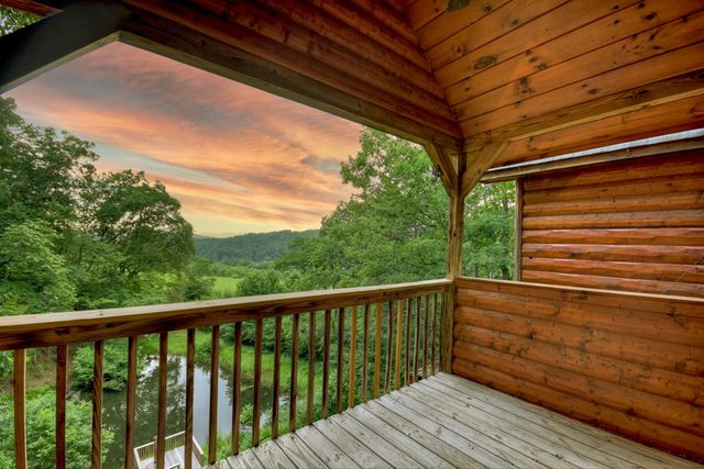 160 Mountain Field Drive, Suches, GA 30572