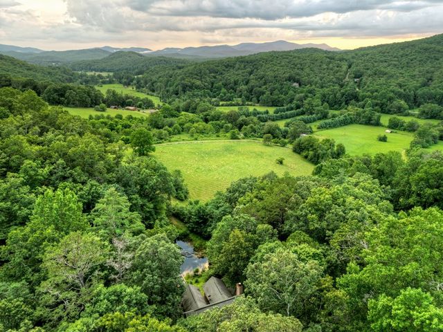 160 Mountain Field Drive, Suches, GA 30572