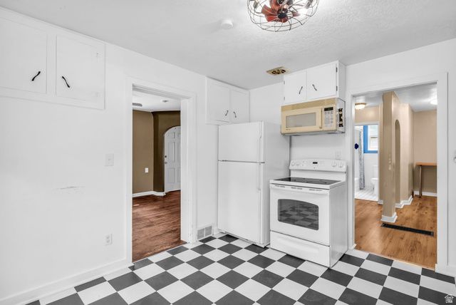9147 W 3200 S, Magna, UT 84044