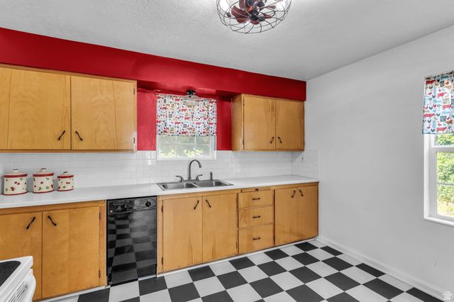 9147 W 3200 S, Magna, UT 84044