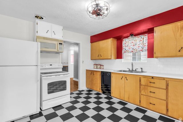 9147 W 3200 S, Magna, UT 84044