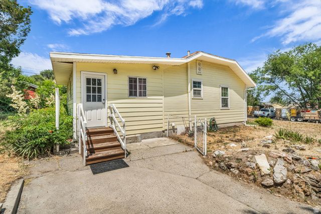 9147 W 3200 S, Magna, UT 84044