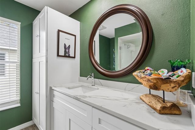 9421 WILLOW COVE COURT, Tampa, FL 33647