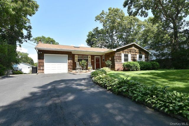 273 Deer Road, Ronkonkoma, NY 11779