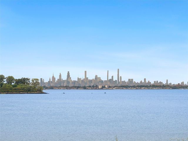 45 Cedar Lane, Sands Point, NY 11050