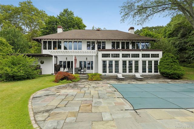 45 Cedar Lane, Sands Point, NY 11050