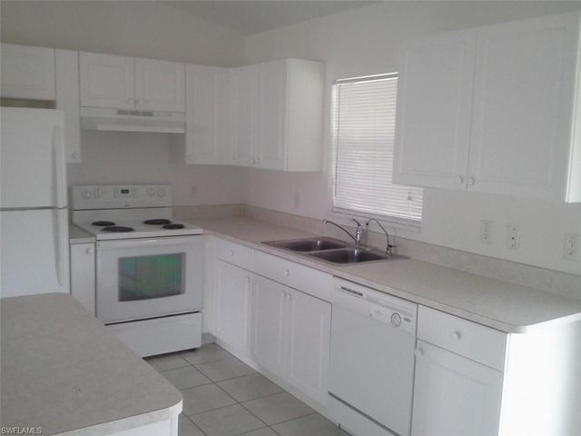 1407 10th ST, Lehigh Acres, FL 33972