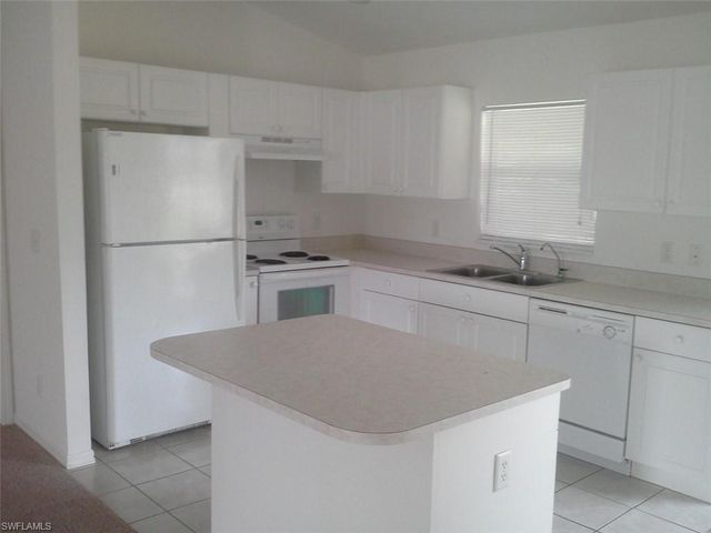 1407 10th ST, Lehigh Acres, FL 33972
