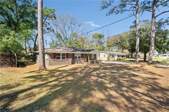 672 Tarawa Drive, Mobile, AL 36609