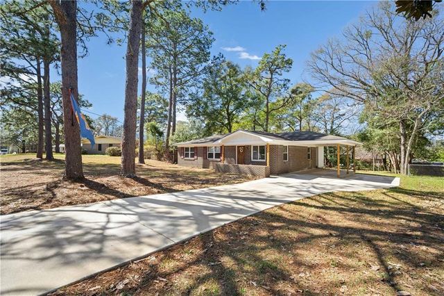 672 Tarawa Drive, Mobile, AL 36609
