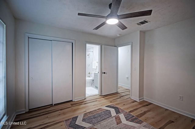 226 N Shenandoah Road, Brandon, MS 39047