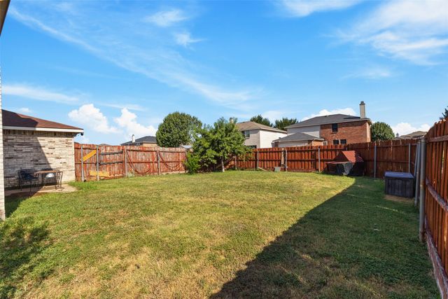 1034 Hollow Oak Road, Lancaster, TX 75134