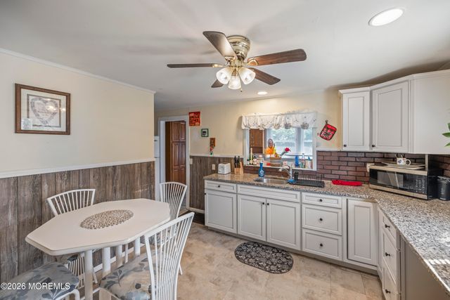 213 Manapaqua Avenue, Lakehurst, NJ 08733
