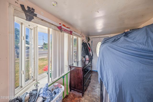 213 Manapaqua Avenue, Lakehurst, NJ 08733