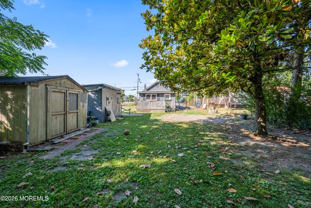 213 Manapaqua Avenue, Lakehurst, NJ 08733