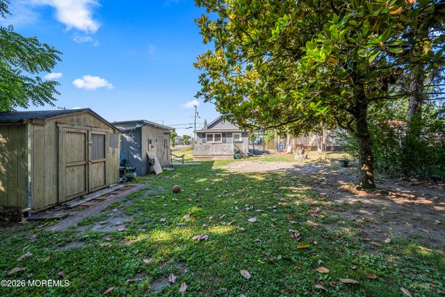 213 Manapaqua Avenue, Lakehurst, NJ 08733