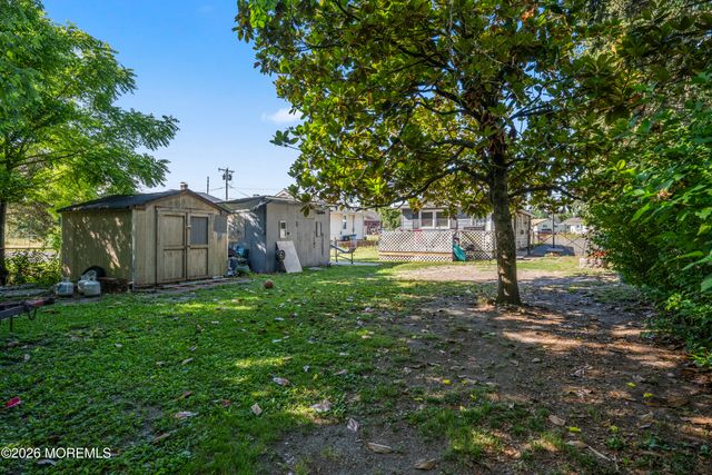 213 Manapaqua Avenue, Lakehurst, NJ 08733