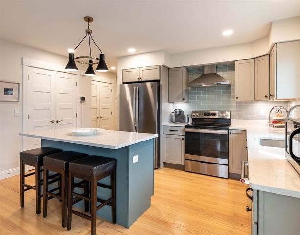 29 Ford Crossing, Northampton, MA 01060