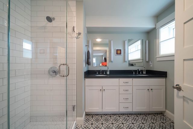 29 Ford Crossing, Northampton, MA 01060