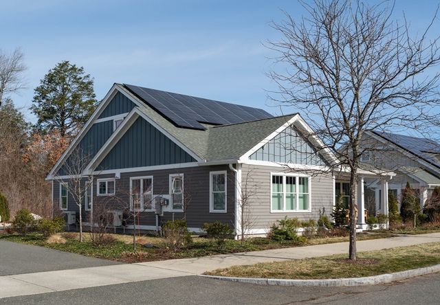 29 Ford Crossing, Northampton, MA 01060