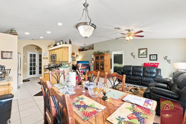 5863 AZALEA Circle, West Palm Beach, FL 33415