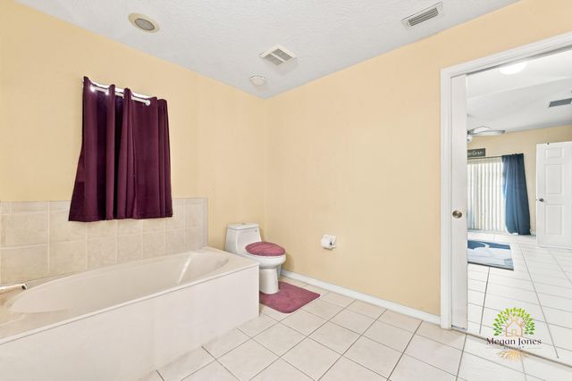 5863 AZALEA Circle, West Palm Beach, FL 33415