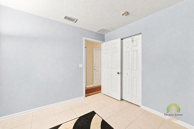 5863 AZALEA Circle, West Palm Beach, FL 33415