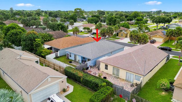 5863 AZALEA Circle, West Palm Beach, FL 33415