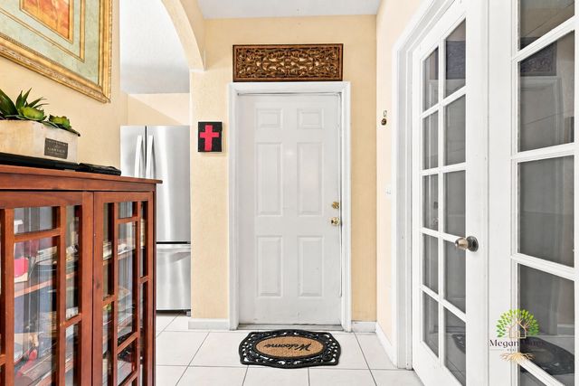 5863 AZALEA Circle, West Palm Beach, FL 33415