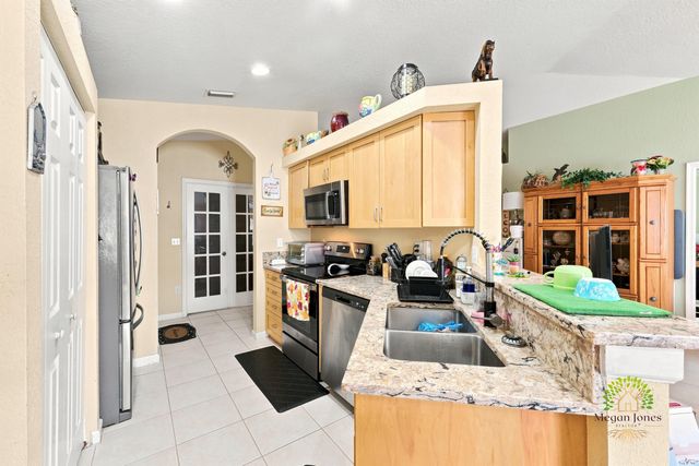 5863 AZALEA Circle, West Palm Beach, FL 33415