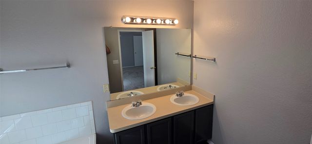 8504 Cactus Patch Way, Fort Worth, TX 76131