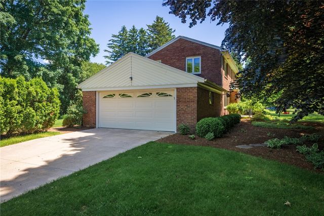 170 Edgemoor Road, Brighton, NY 14618
